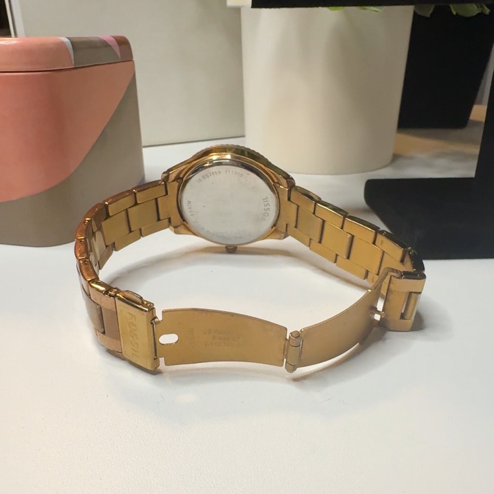 Fossil Stella Multifunction Rose Gold-Tone Watch (Model: ES2859). - Picture 3 of 5